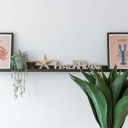 Huswell - Boulevard Near The *