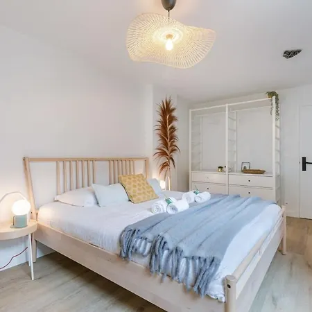 Huswell - Boulevard Near The * Кнокке-Хейст