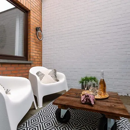 Huswell - Boulevard Near The Кнокке-Хейст