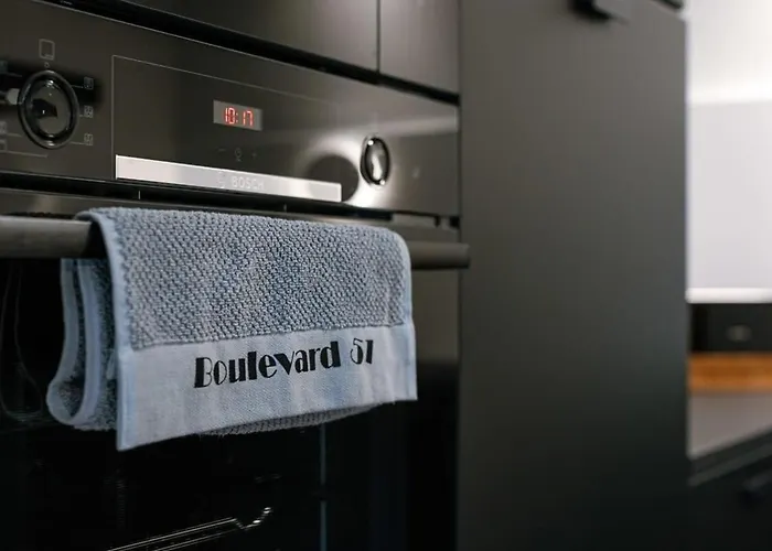 Casiola - Boulevard Apartment Near The Beach Apartment *